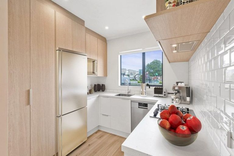 Photo of property in 1b Falabella Lane, Karaka, Papakura, 2113