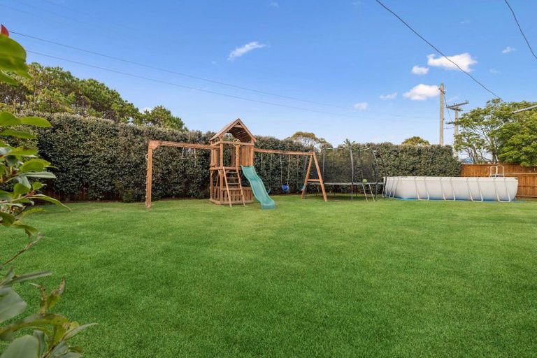 Photo of property in 10 Great North Road, Riverhead, 0820