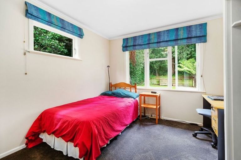 Photo of property in 13 Magdalen Street, Tawa, Wellington, 5028