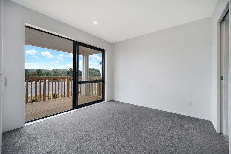 Photo of property in 5 Tributary Parade, Karaka, Papakura, 2113