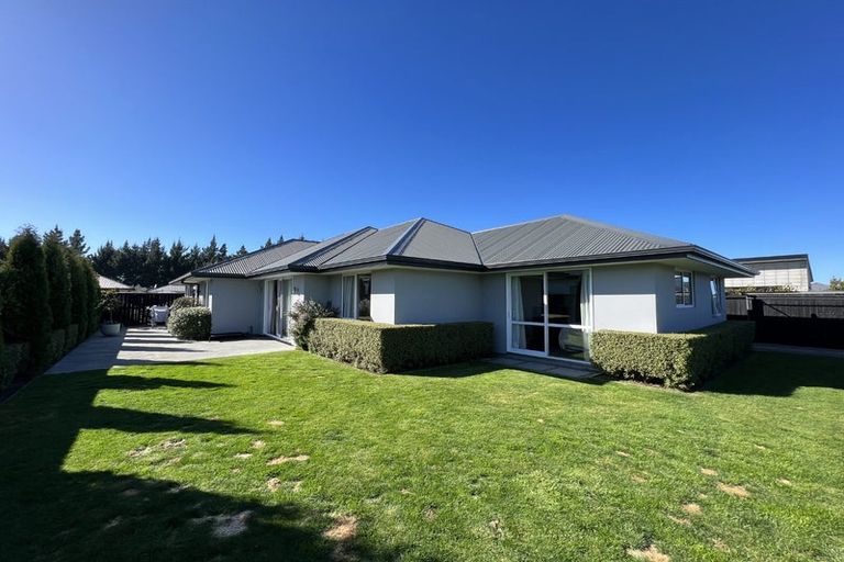 Photo of property in 48 Dunlops Crescent, Marshland, Christchurch, 8083