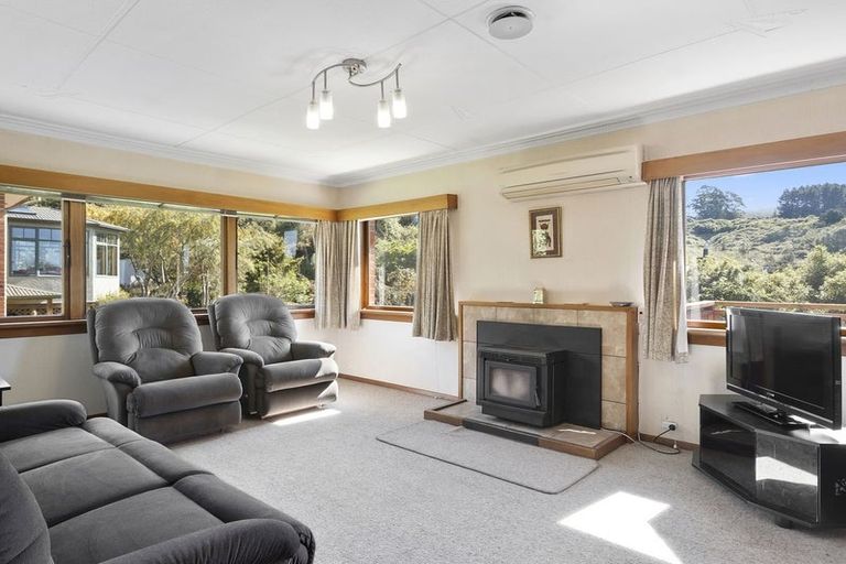 Photo of property in 98 Brockville Road, Glenross, Dunedin, 9011