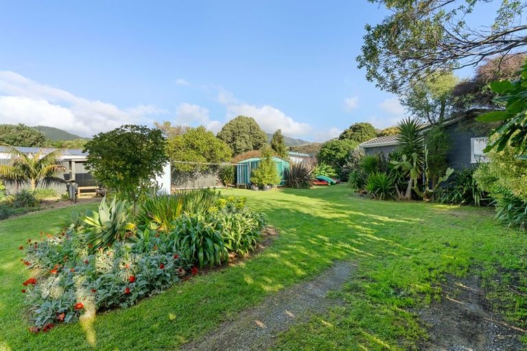 Photo of property in 24 Te Miti Street, Paekakariki, 5034