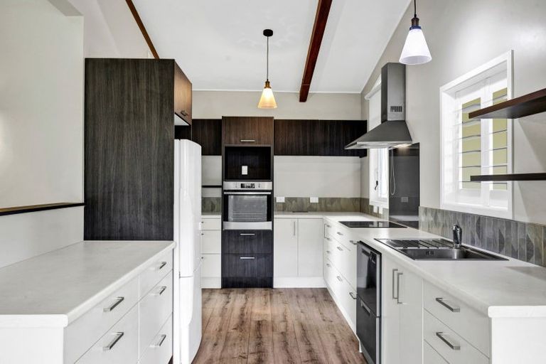 Photo of property in 41 Suther Street, Waverley, 4510