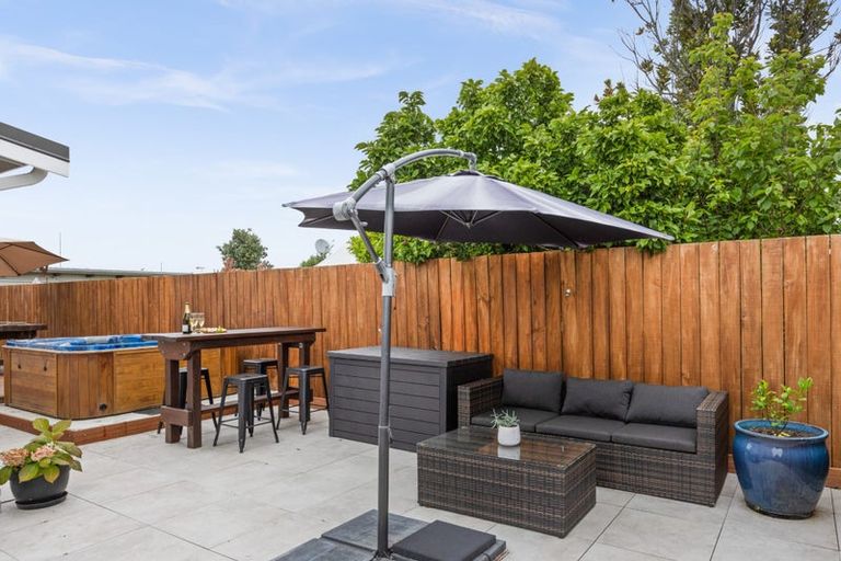 Photo of property in 92 Auckland Road, Greenmeadows, Napier, 4112