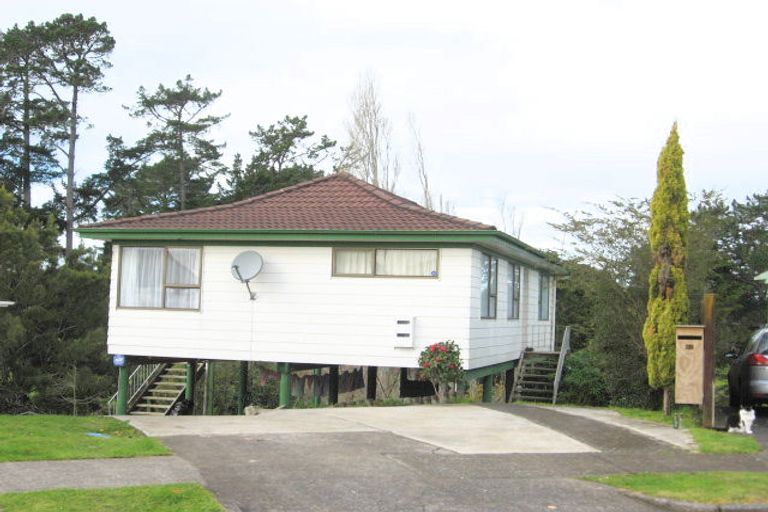 Photo of property in 41 Mcquarrie Avenue, Wattle Downs, Auckland, 2103