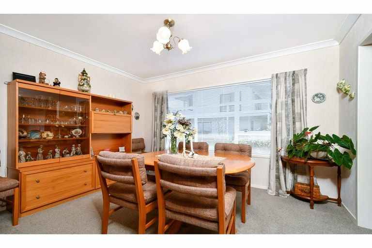 Photo of property in 2 Parkside Road, West Harbour, Auckland, 0618