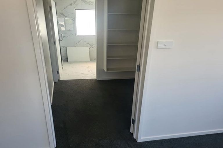 Photo of property in 3c Woodside Road, Massey, Auckland, 0614