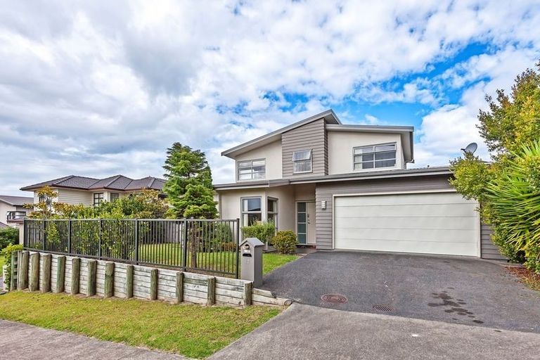 Photo of property in 17 Laurel Oak Drive, Schnapper Rock, Auckland, 0632