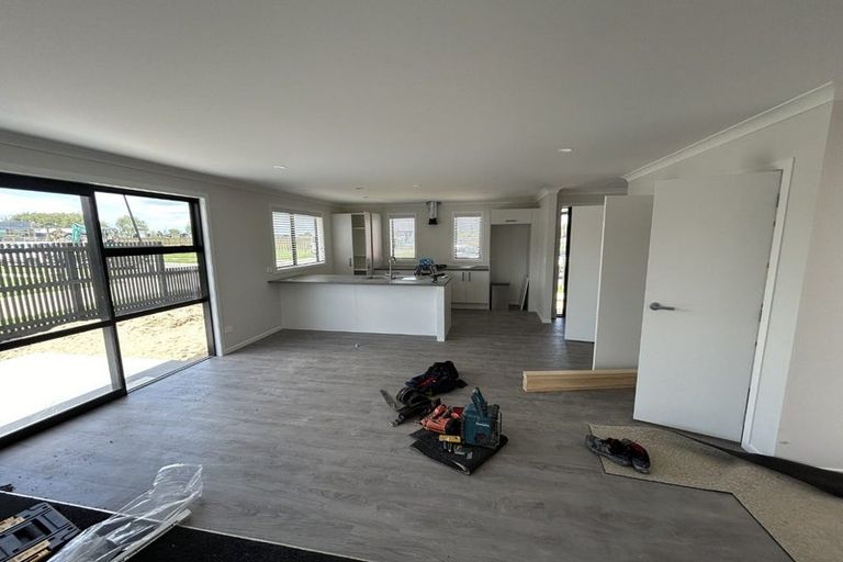 Photo of property in 42 Evergreen Parade, Rosehill, Papakura, 2113