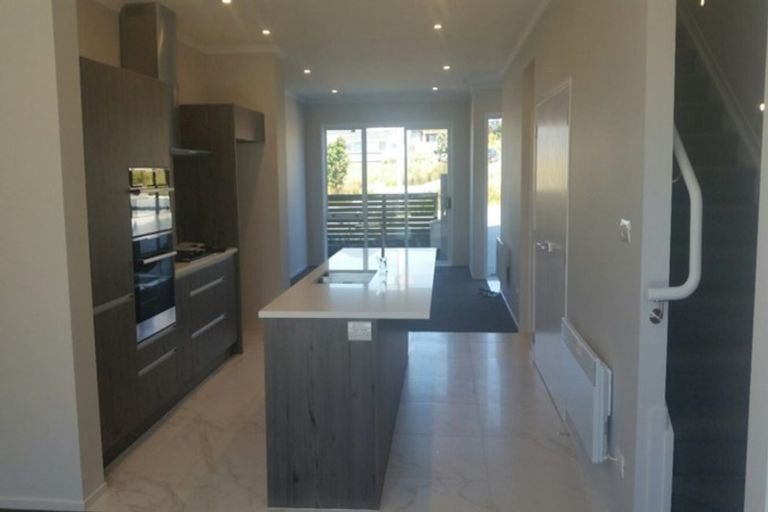 Photo of property in 2b Makura Road, Long Bay, Auckland, 0630