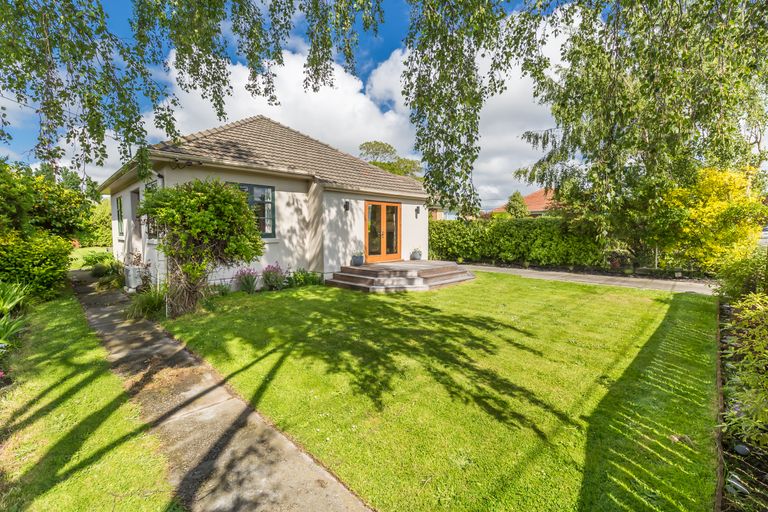 Photo of property in 123 Selwyn Street, Somerfield, Christchurch, 8024