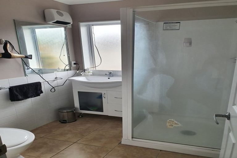 Photo of property in 32a Rimu Street, New Lynn, Auckland, 0600