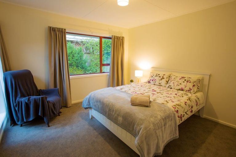 Photo of property in 37 Burnside Crescent, Burnside, Christchurch, 8053