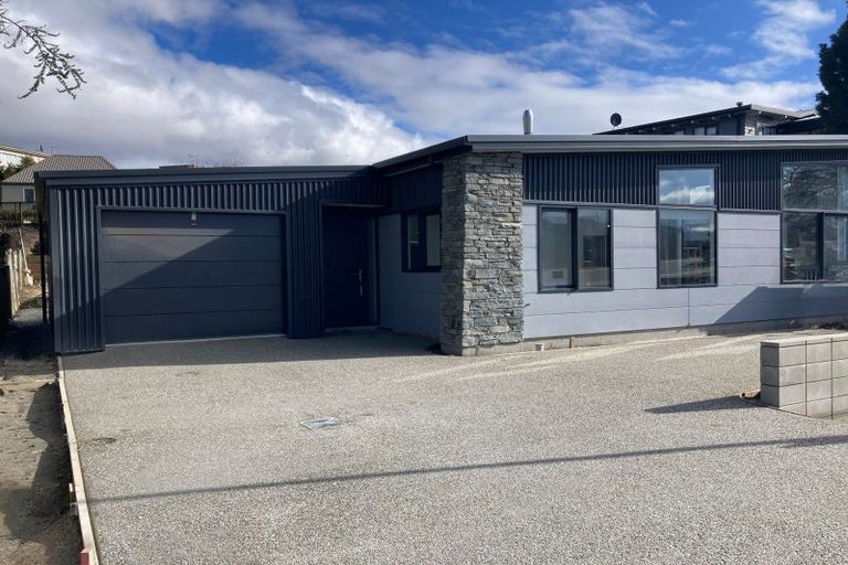 Photo of property in 53 Faulks Terrace, Wanaka, 9305
