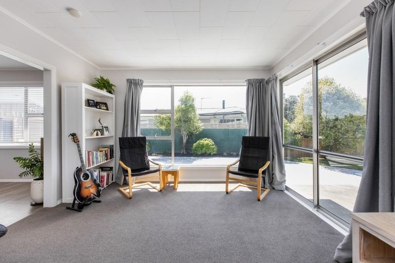 Photo of property in 6 Wynyard Crescent, Tamatea, Napier, 4112