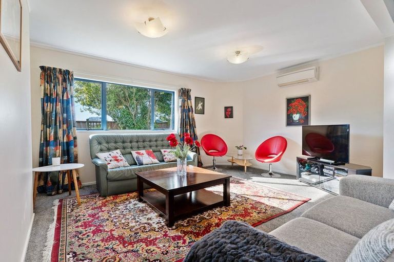 Photo of property in 7 Philip Street, Carterton, 5713