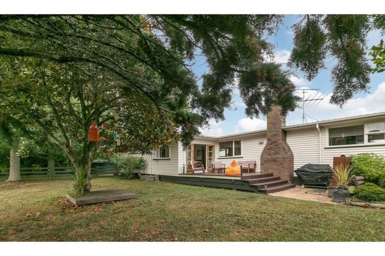 Photo of property in 805 State Highway 16, Waimauku, 0883