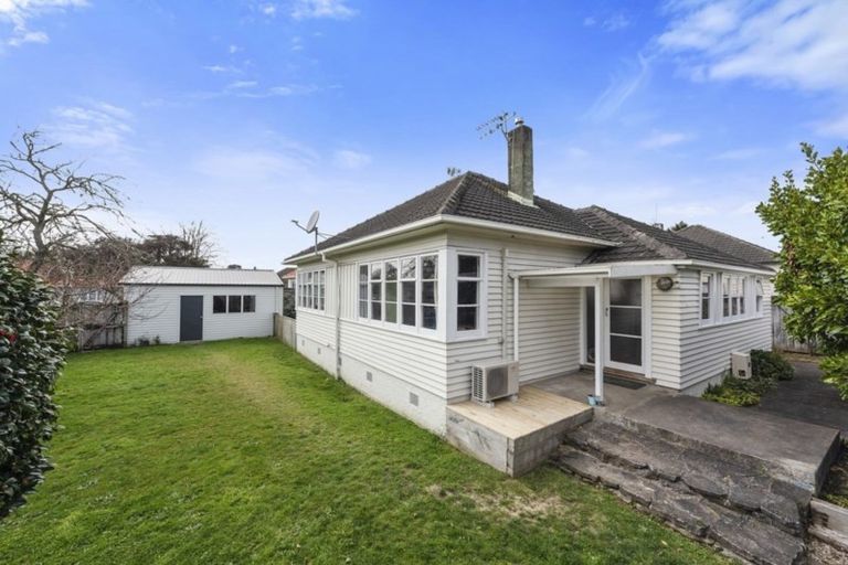 Photo of property in 4 Casey Avenue, Fairfield, Hamilton, 3214