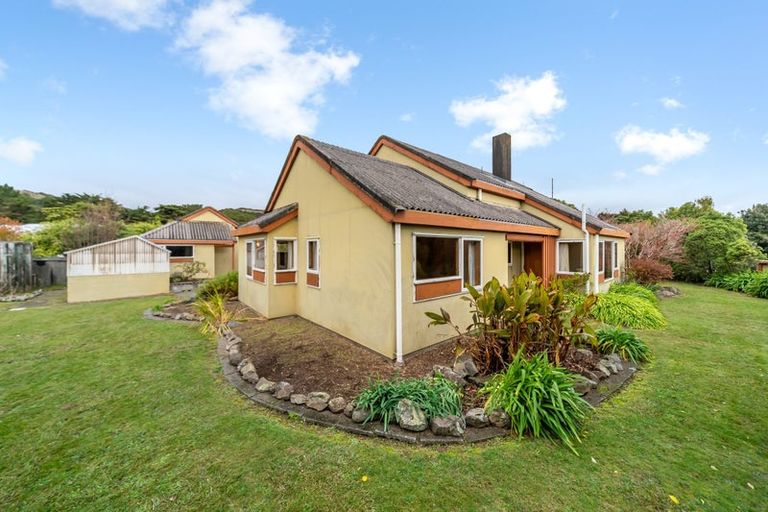 Photo of property in 8 Ahoroa Road, Judgeford, Porirua, 5381