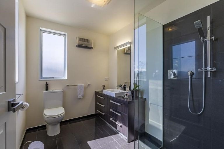 Photo of property in 18 Istana Place, Britannia Heights, Nelson, 7010