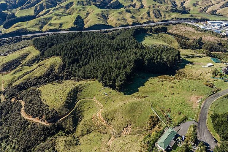 Photo of property in 68-76 The Track, Plimmerton, Porirua, 5026