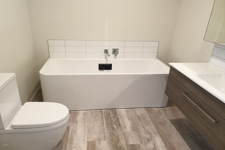 Photo of property in 27 Karearea Avenue, Kenepuru, Porirua, 5022