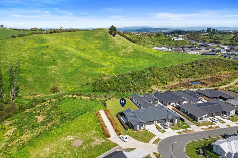 Photo of property in 241 Adler Drive, Ohauiti, Tauranga, 3112