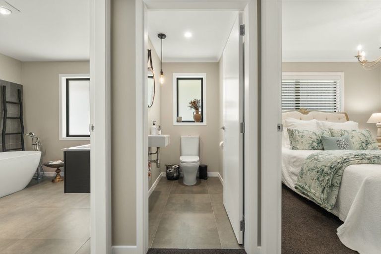 Photo of property in 10 Benmore Crescent, Pyes Pa, Tauranga, 3112