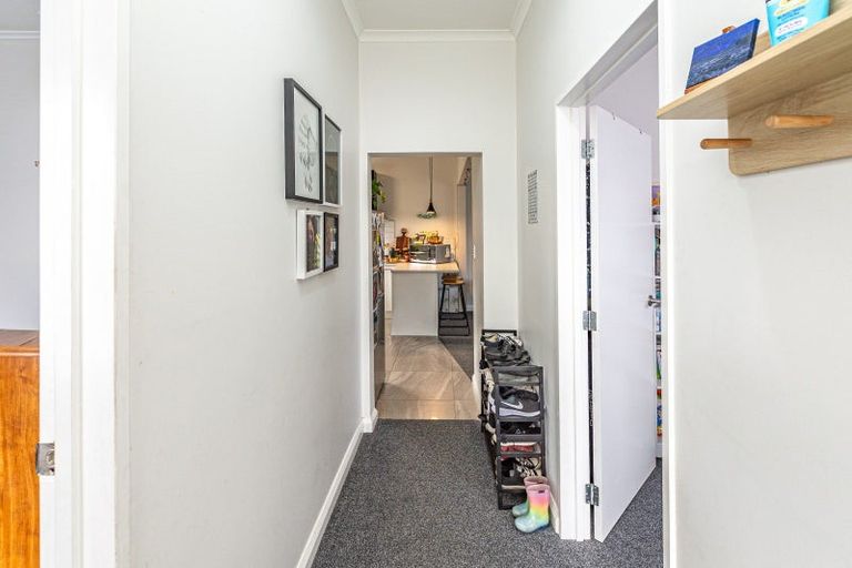 Photo of property in 30 Tay Street, Whanganui, 4500
