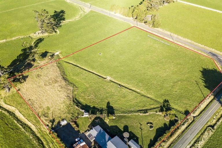Photo of property in 576 Nireaha Road, Eketahuna, 4994