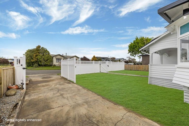 Photo of property in 11 Rosalie Terrace, Kelvin Grove, Palmerston North, 4414