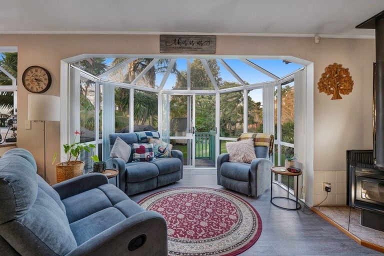 Photo of property in 2312 State Highway 16, Helensville, 0875