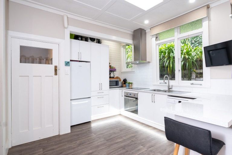 Photo of property in 4 Guys Hill Road, Hospital Hill, Napier, 4110