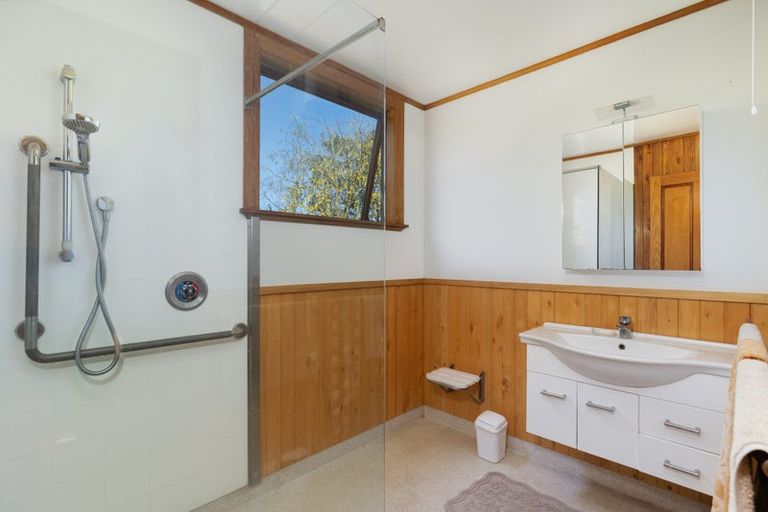 Photo of property in 16 School Road, Lower Moutere, Upper Moutere, 7175