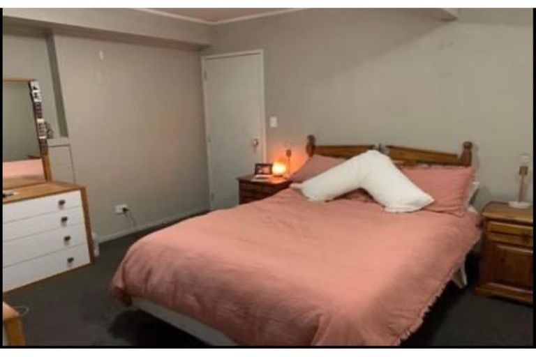 Photo of property in 57 Lavery Place, Sunnynook, Auckland, 0632