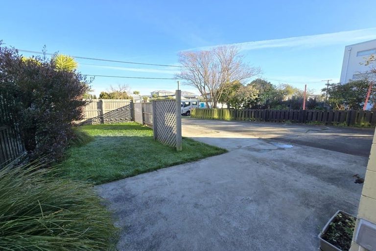 Photo of property in 140 Packe Street, Edgeware, Christchurch, 8013