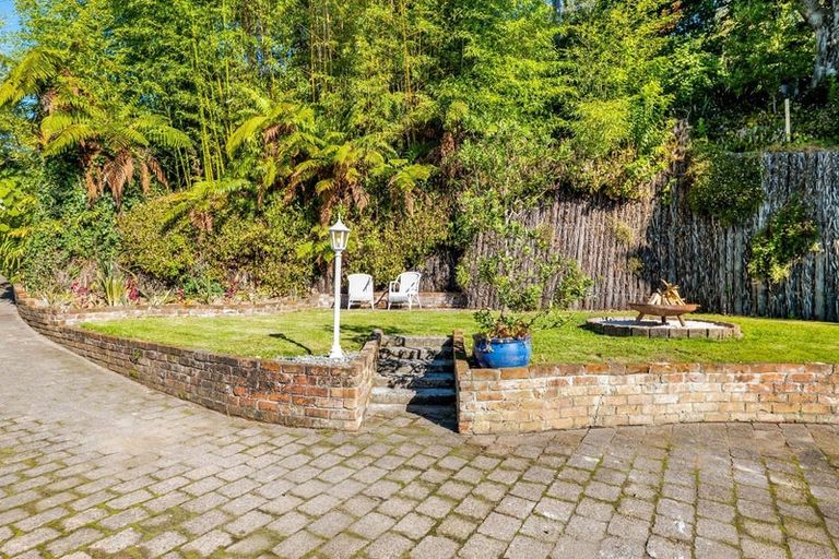 Photo of property in 27 Saxton Road, Upper Vogeltown, New Plymouth, 4310