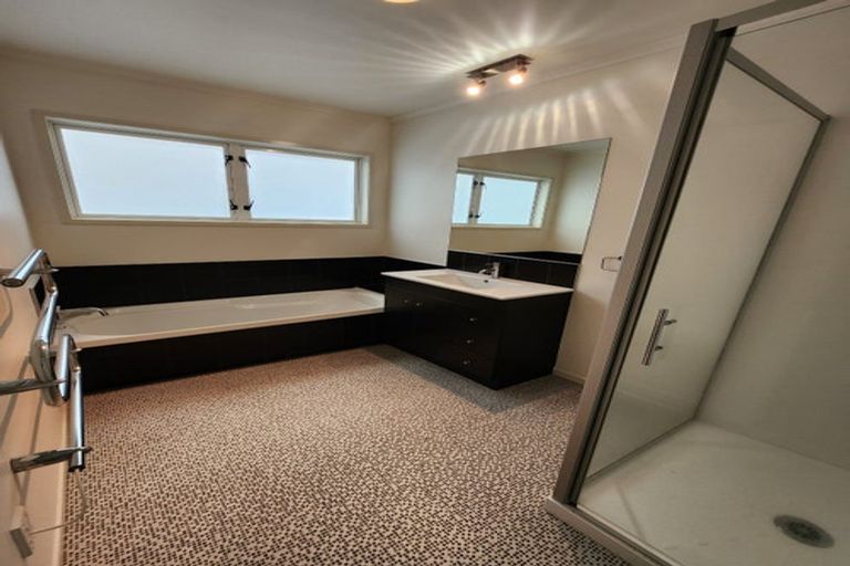 Photo of property in 56 Percy Road, Papamoa Beach, Papamoa, 3118