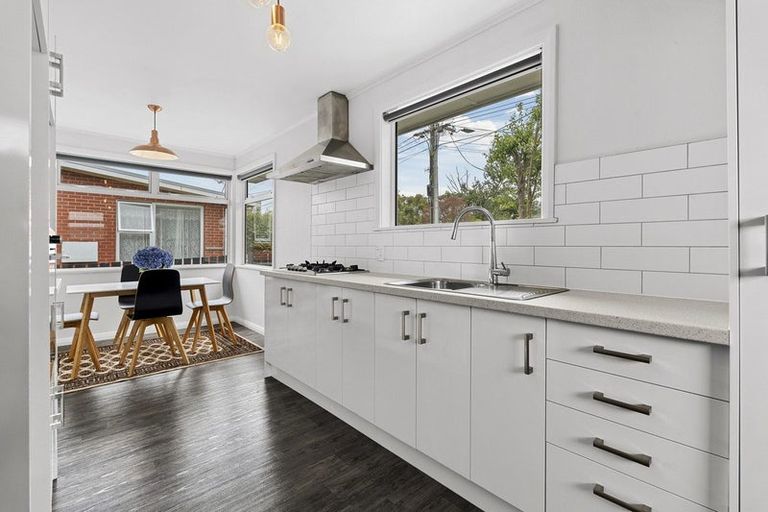 Photo of property in 56 Brois Street, Frankleigh Park, New Plymouth, 4310