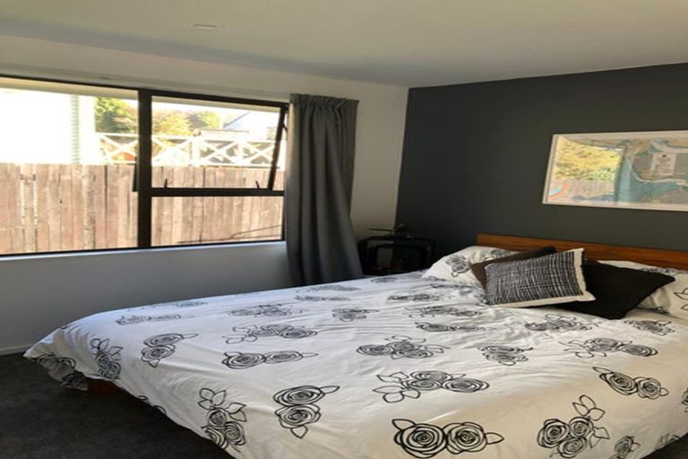 Photo of property in 11 Lorena Place, West Harbour, Auckland, 0618