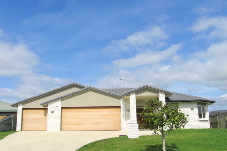 Photo of property in 6 Paua Cove, Papamoa Beach, Papamoa, 3118