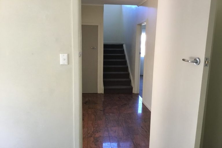 Photo of property in 20 Dallinghoe Crescent, Milford, Auckland, 0620