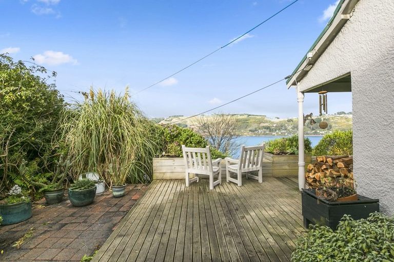 Photo of property in 11 Junction Road, Ravensbourne, Dunedin, 9022