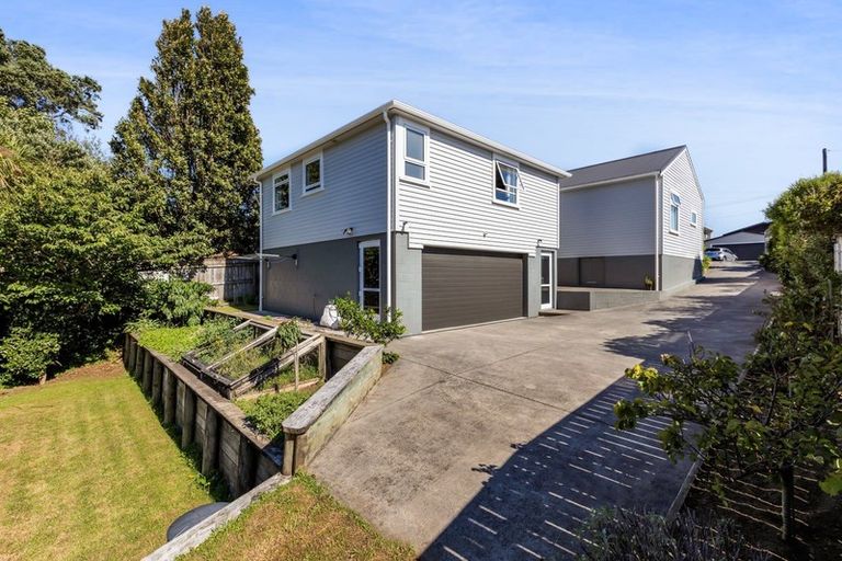 Photo of property in 24 Ngaio Street, Strandon, New Plymouth, 4312