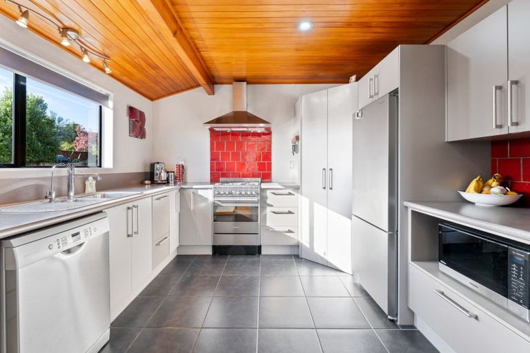 Photo of property in 66 Kinmont Crescent, Kinmont Park, Mosgiel, 9024