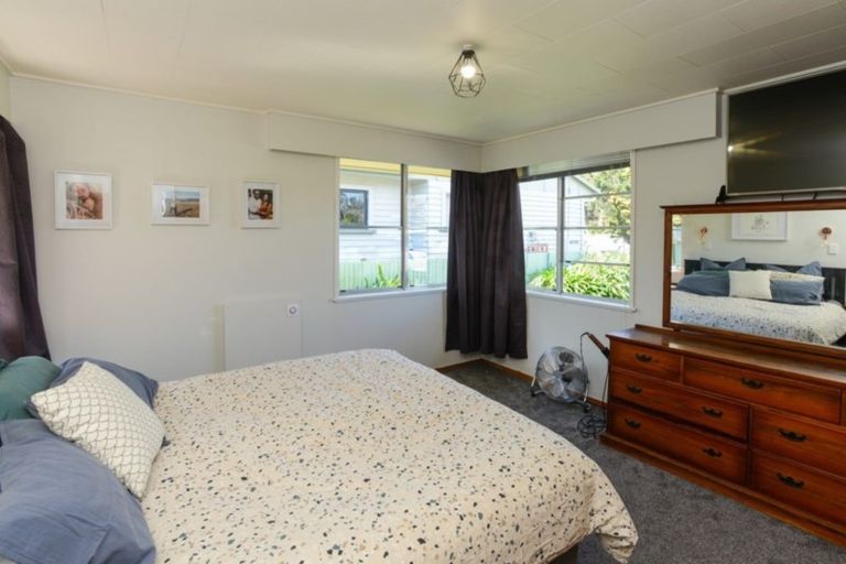 Photo of property in 7 Kuku Street, Te Awanga, 4102
