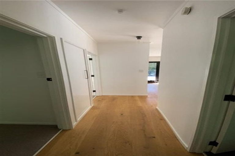 Photo of property in 3/246 Lake Road, Hauraki, Auckland, 0622