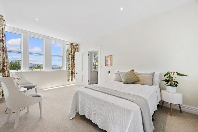 Photo of property in 18 Central Terrace, Kelburn, Wellington, 6012