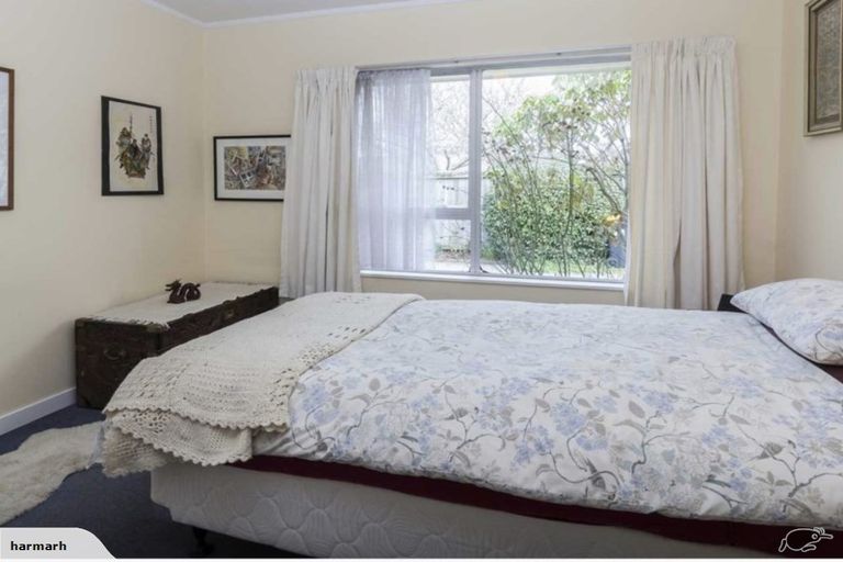 Photo of property in 2/139 Weston Road, St Albans, Christchurch, 8052